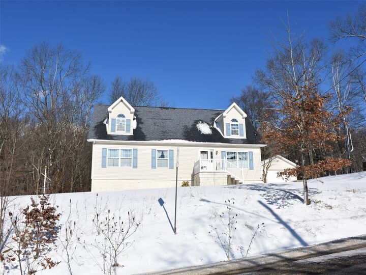 Property Photo:  906 Erie Street  PA 16433 