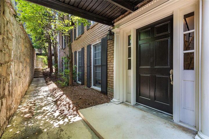 Property Photo:  1101 Collier Road NW P2  GA 30318 