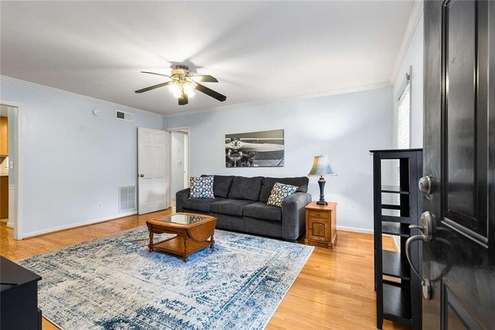 Property Photo:  1101 Collier Road NW P2  GA 30318 