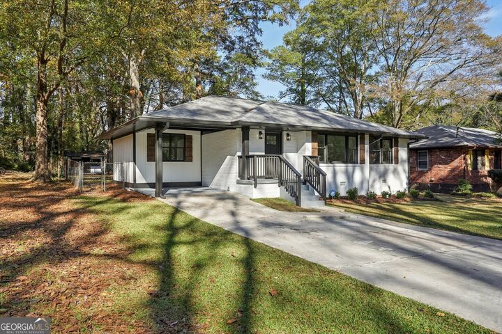 Property Photo: 4 Mobley Drive SE GA 30315