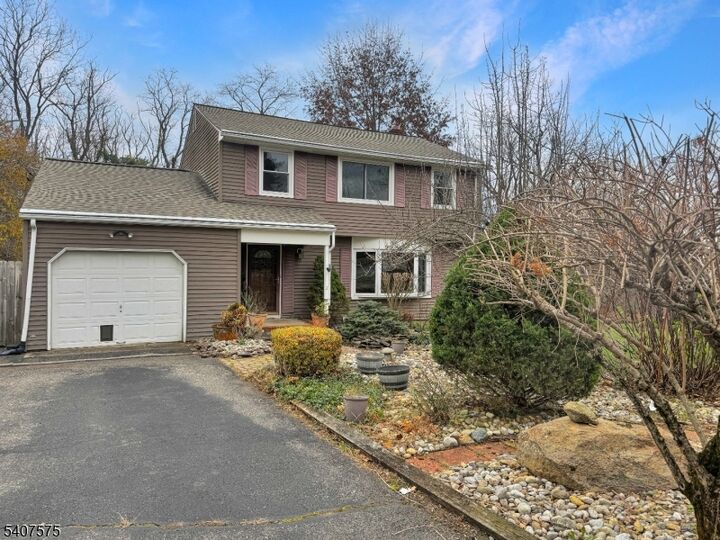 Property Photo: 4 Hadlar Dr NJ 08833