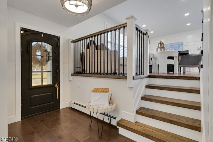 Property Photo:  2 Knoll Rd  NJ 07004 