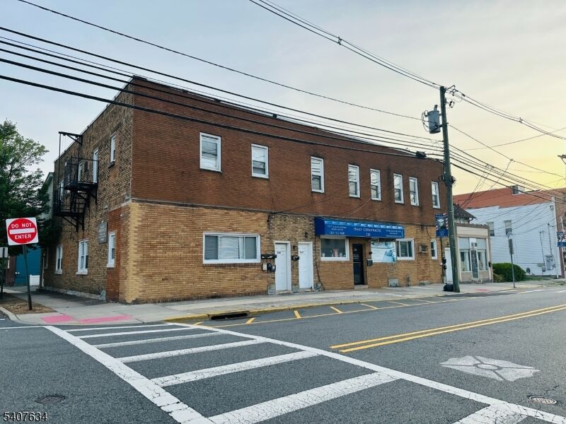 Property Photo:  528 Valley Brook Ave  NJ 07071 