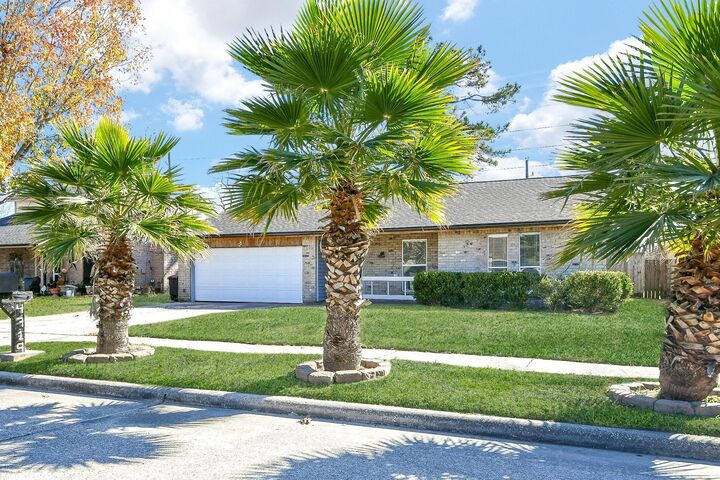 Property Photo:  4719 Brownfields Drive  TX 77066 