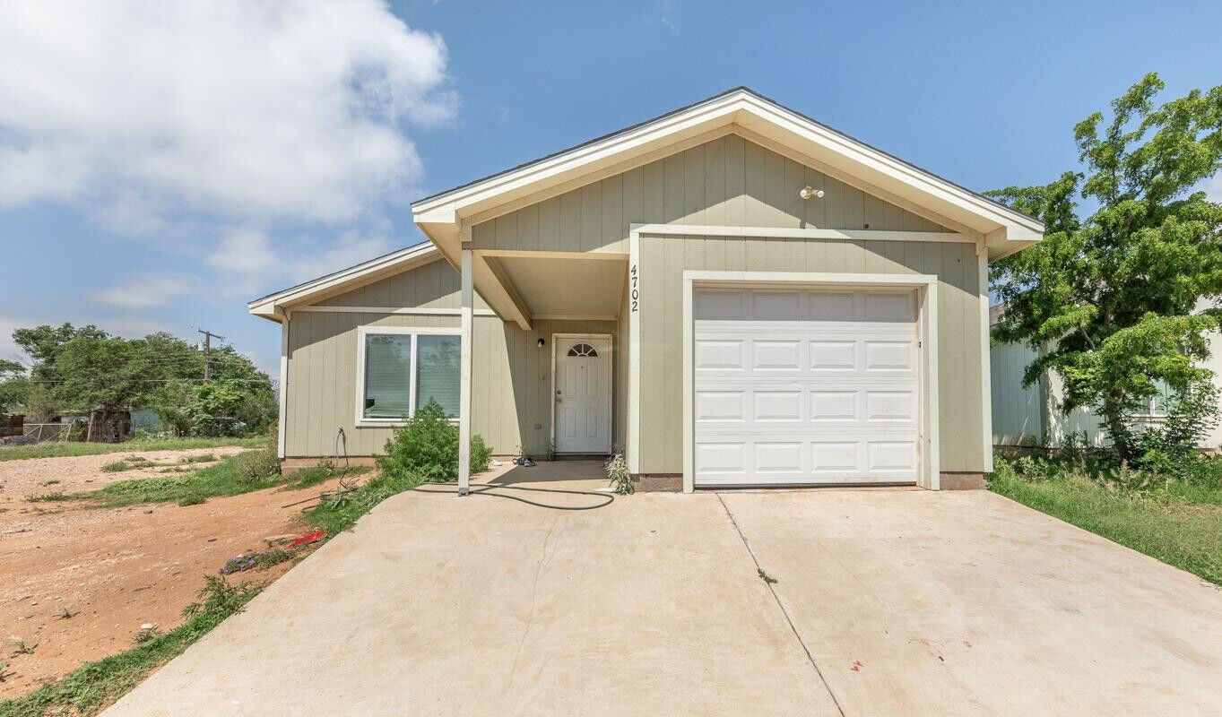 Property Photo:  4702 Ave C  TX 79404 