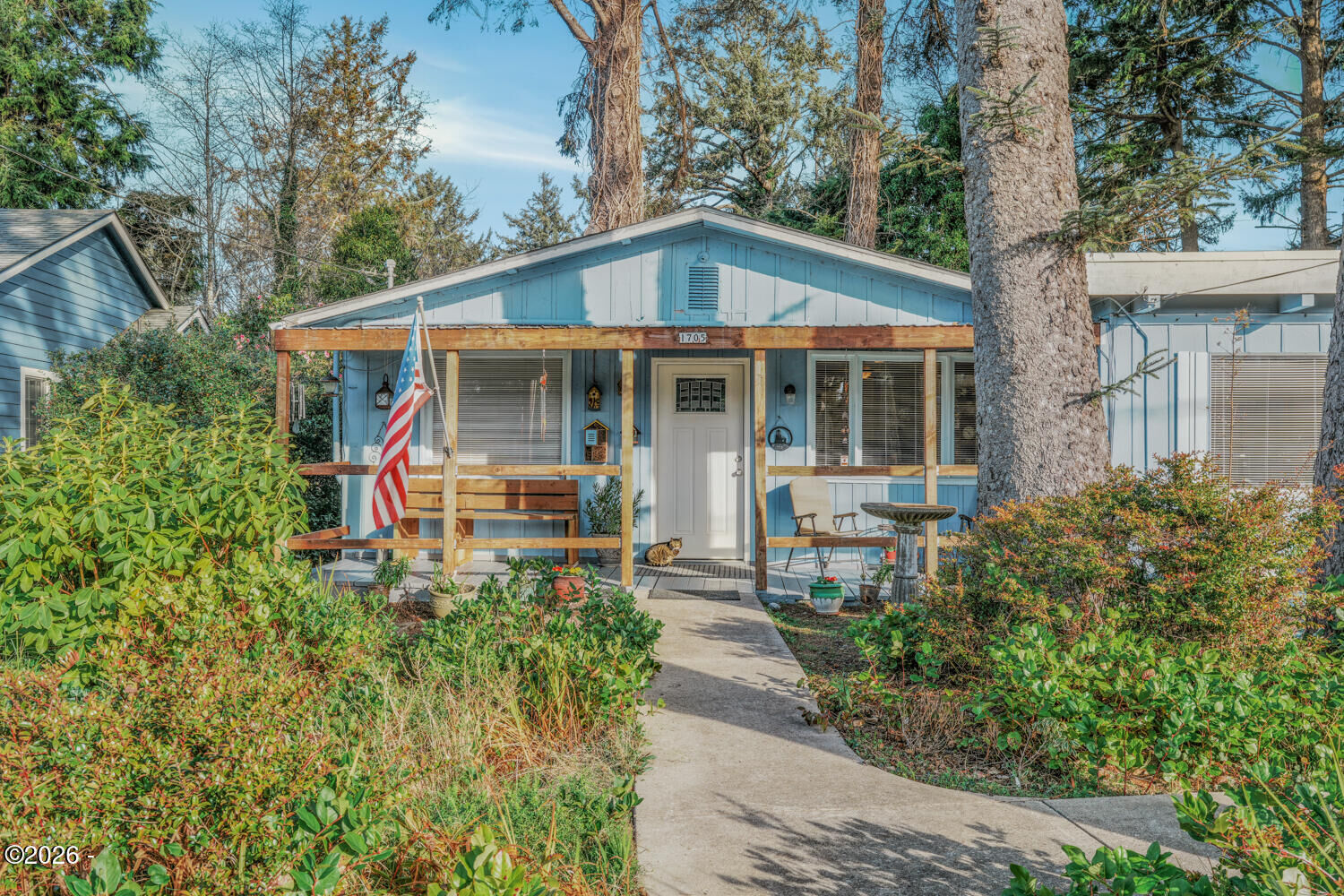 Property Photo:  1705 NW 22nd Street  OR 97367 