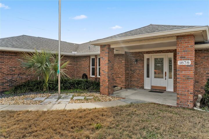 Property Photo: 1878 Viking Avenue FL 32725