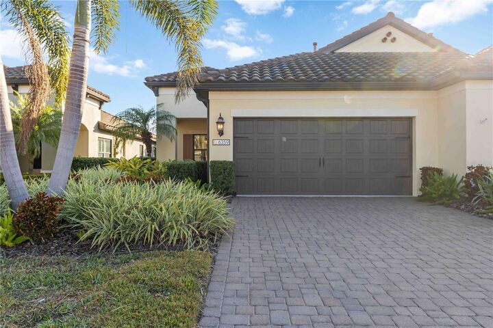 Property Photo:  6359 Positano Court  FL 34243 