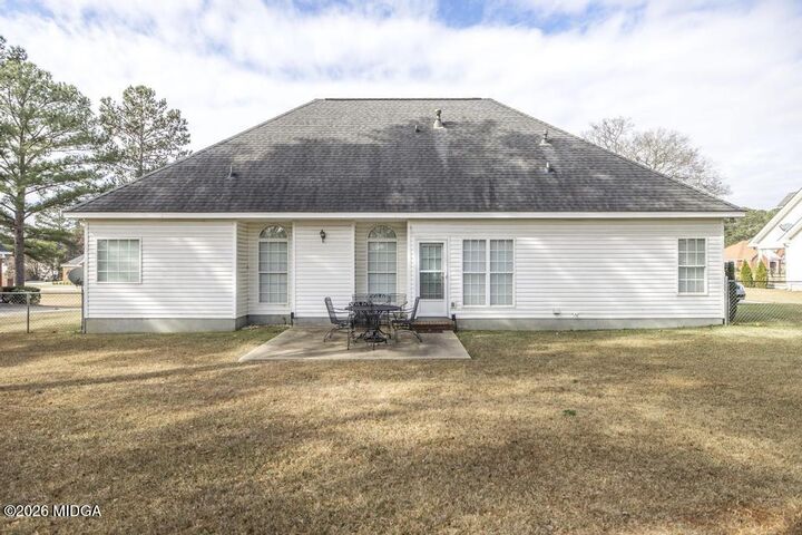 Property Photo:  1066 Alma Drive  GA 31216 