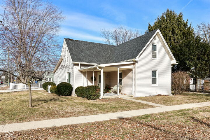 Property Photo:  210 E Buckeye Street  IN 46034 