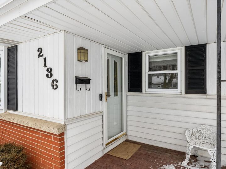 Property Photo: 2136 Richmond Ave WI 54220