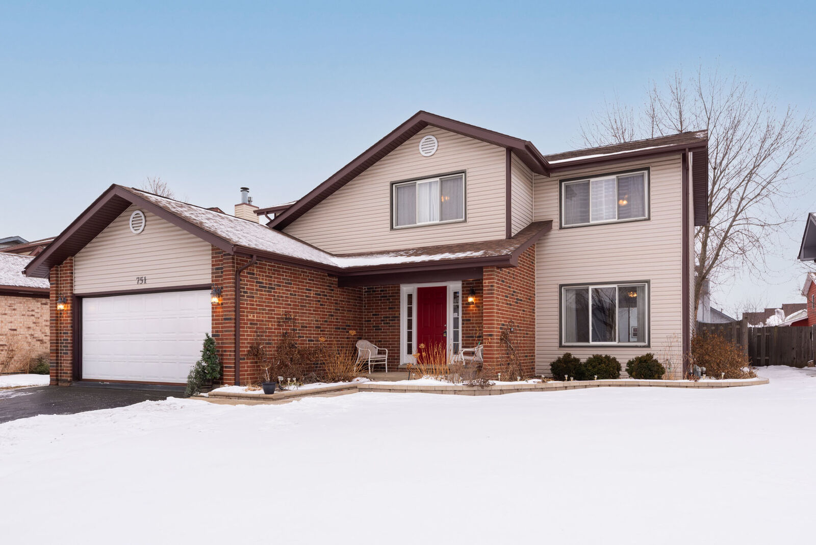 Property Photo:  751 Garth Road  IL 60090 