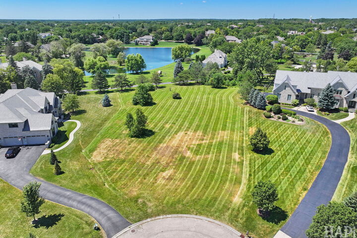 Property Photo: 12 Leanda Court IL 60010