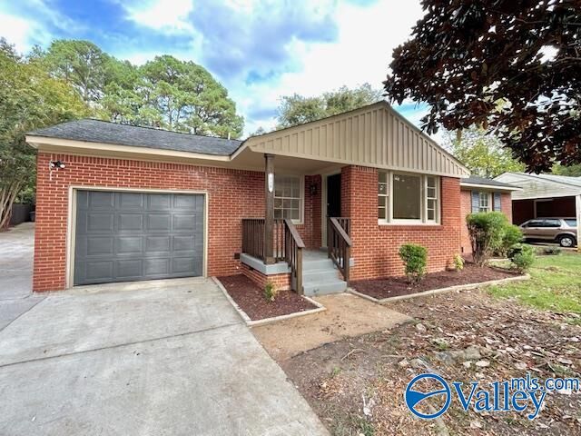 Property Photo:  318 Graycroft Drive  AL 35802 