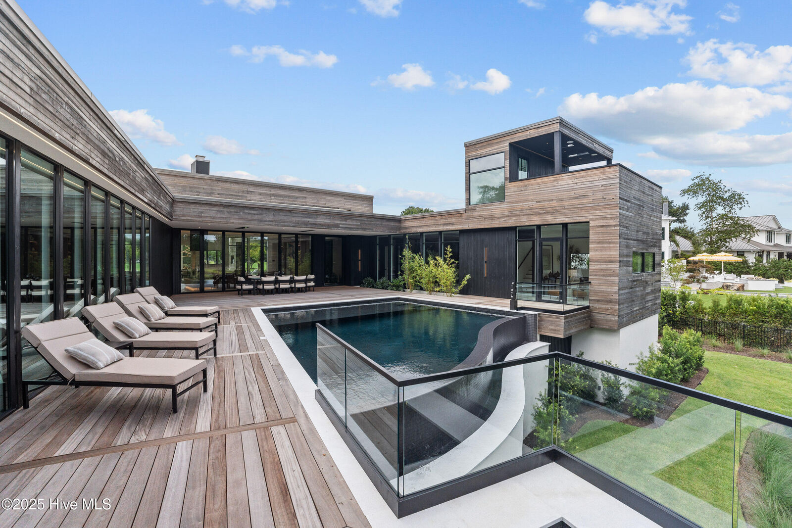 Property Photo:  625 Dundee Drive  NC 28405 