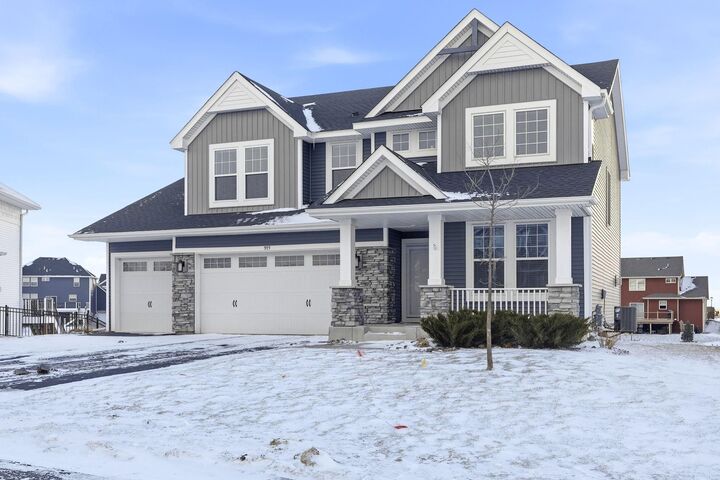 Property Photo: 975 Spancil Hill Way MN 55129