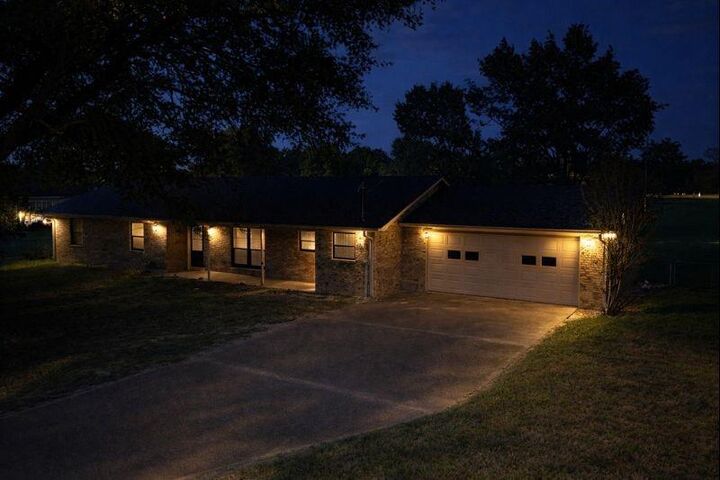 Property Photo:  543 County Road 2940  TX 75410 