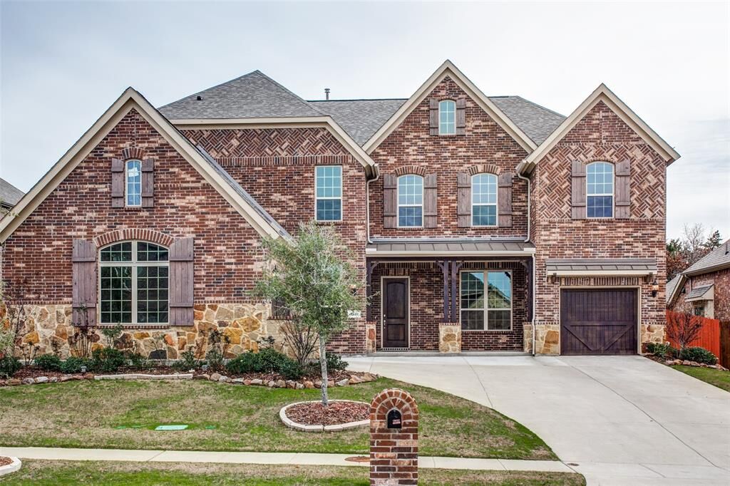 Property Photo: 6810 Historic View TX 75236