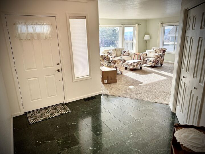 Property Photo:  5539 Basin View Drive  OR 97603 