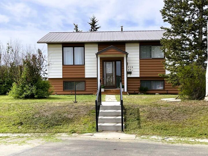 Property Photo: 4516 45 Street AB T0H 3A0
