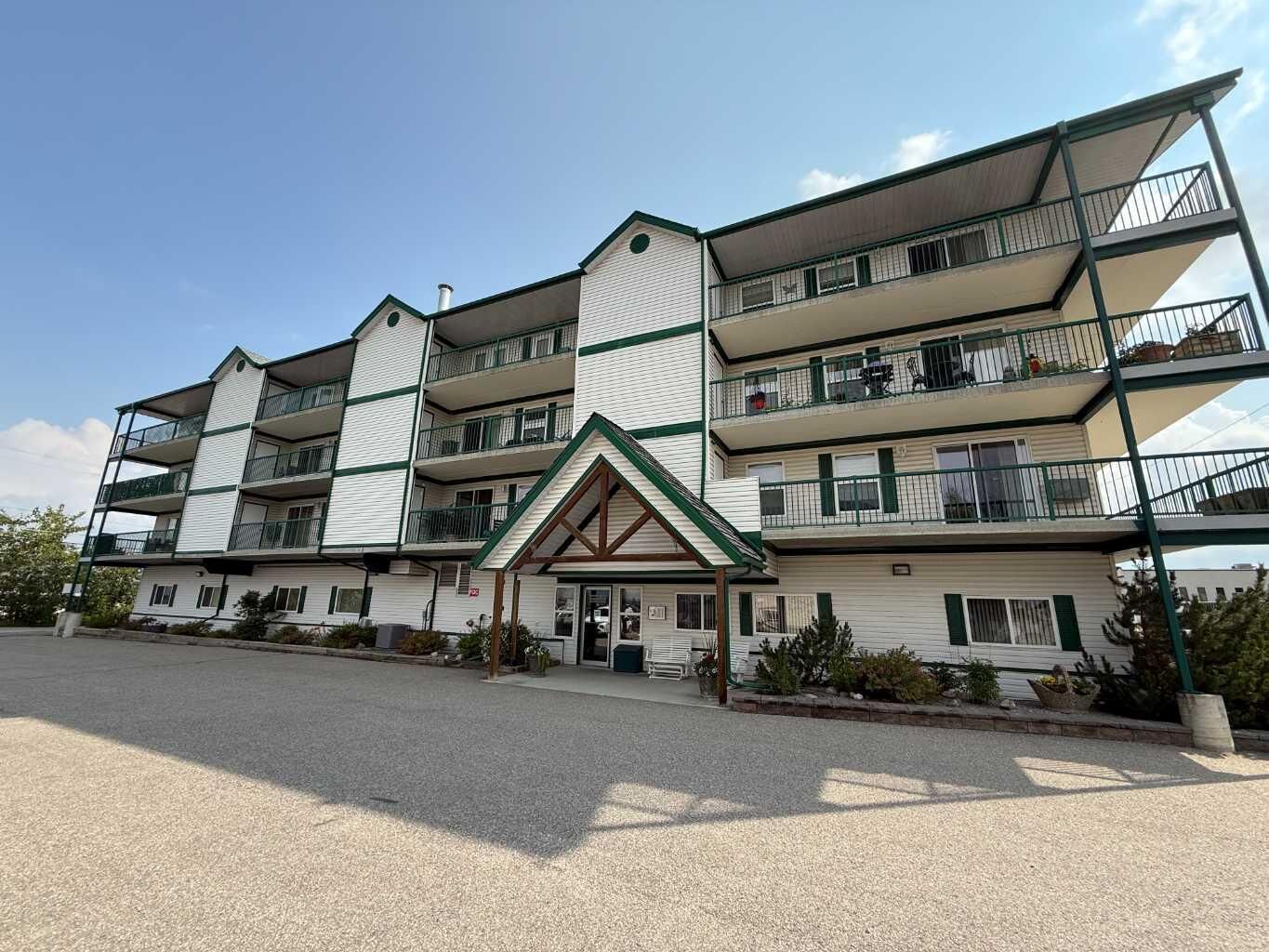 Property Photo: 228 Pembina Avenue 204 AB T7V 0A5