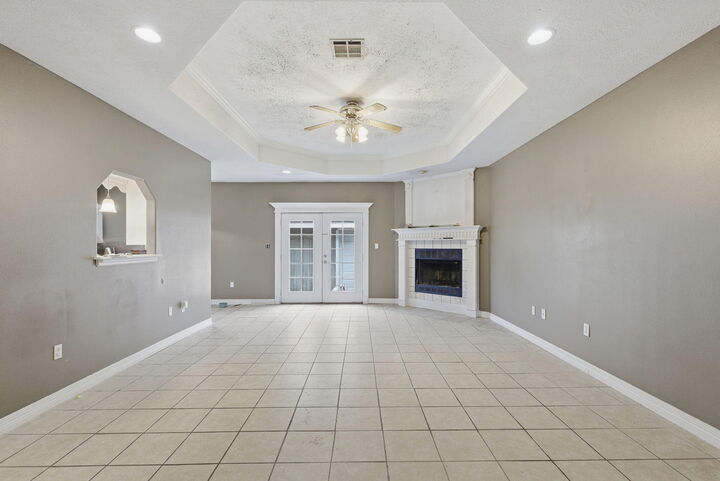 Property Photo:  2506 King Rd  LA 70663 