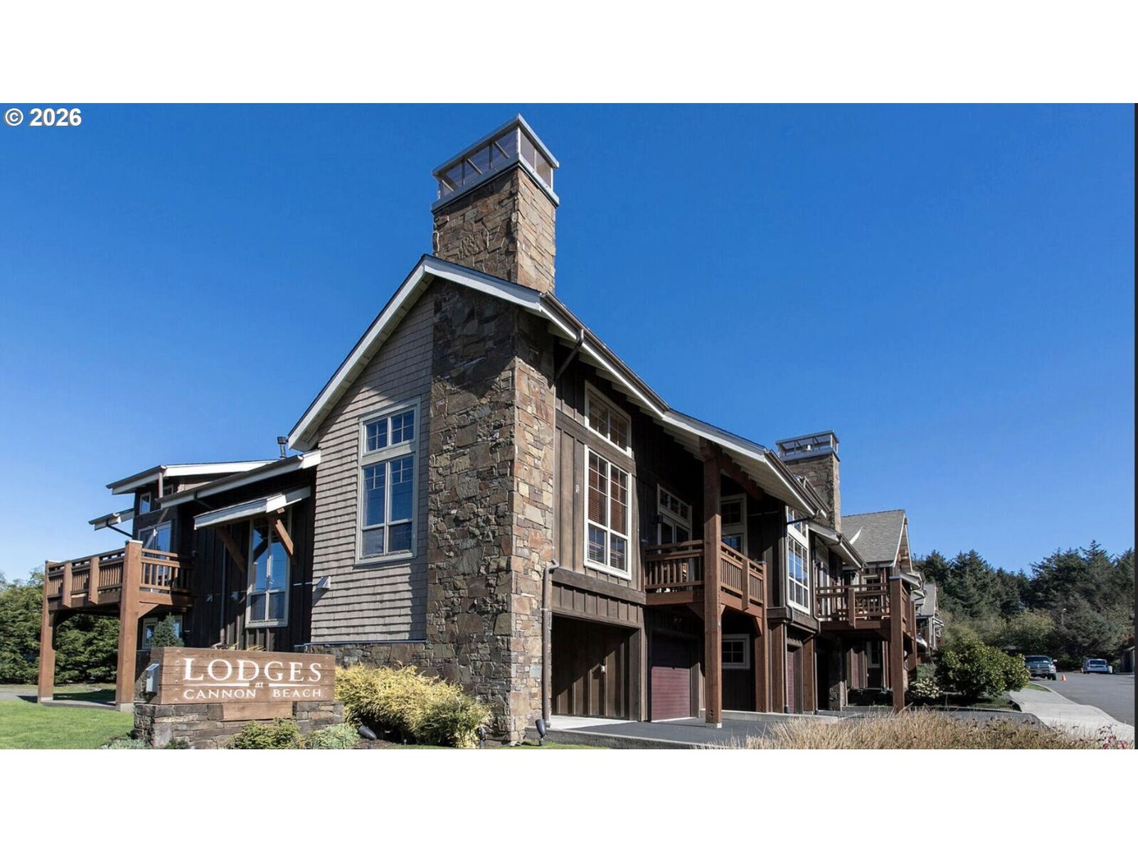 Property Photo: 132 E Surfcrest Ave B2-B OR 97110