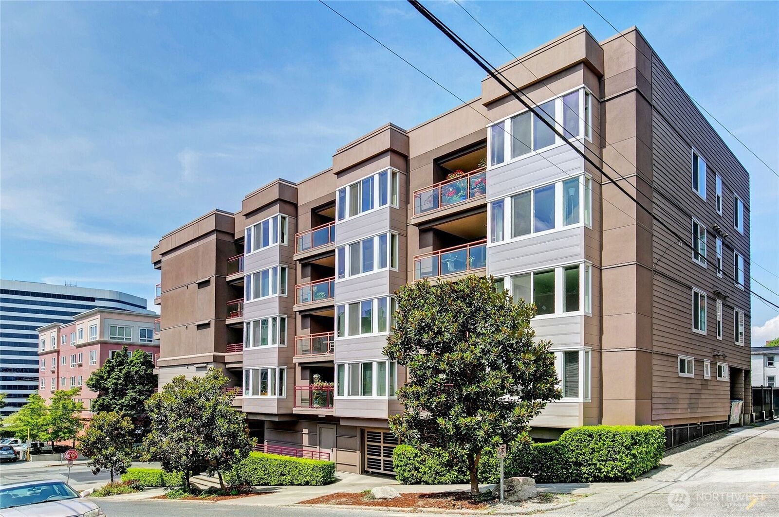 Property Photo:  1700  Bellevue Avenue 301  WA 98122 