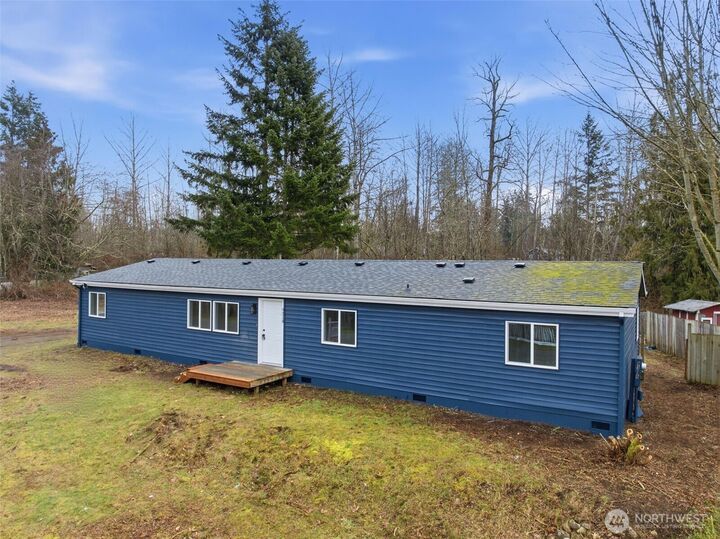 Property Photo: 9318 210th Street Ct E WA 98338