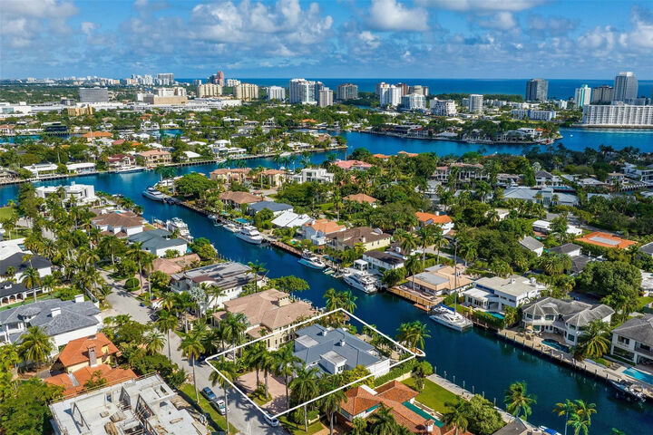 Property Photo: 166 Royal Palm Drive FL 33301