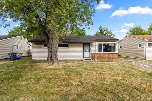 Property Photo: 22030 Dante Street MI 48237