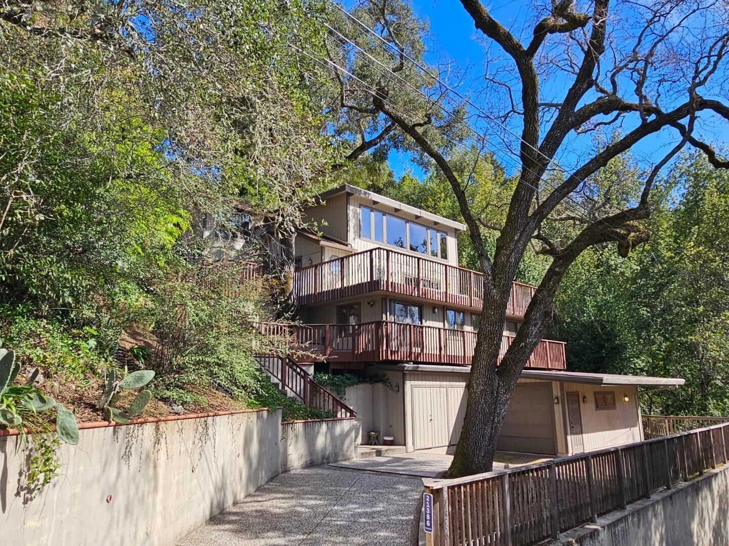 Property Photo:  21386 Sunnyside Road  CA 95033 
