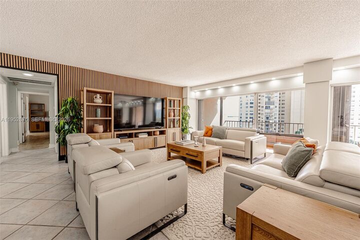 Property Photo:  1800 NE 114th St 909  FL 33181 