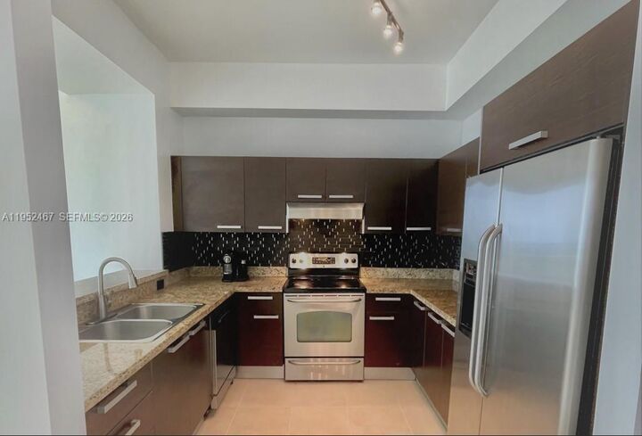 Property Photo:  2525 SW 3rd Ave 1709  FL 33129 