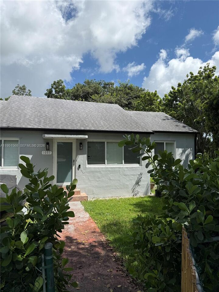 Property Photo:  1085 NW 48th St  FL 33127 