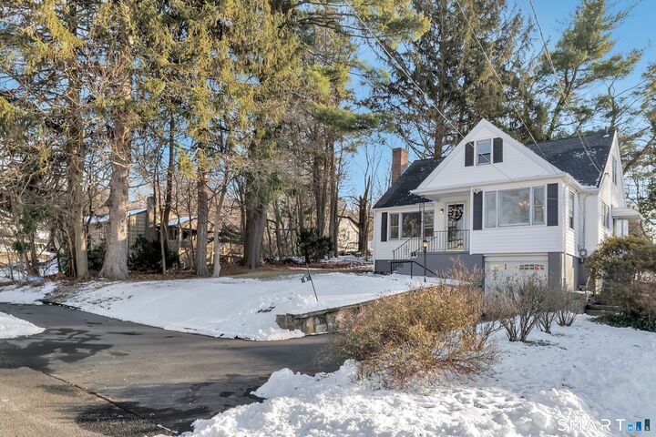 Property Photo:  9 Sunny Ridge Parkway  CT 06611 