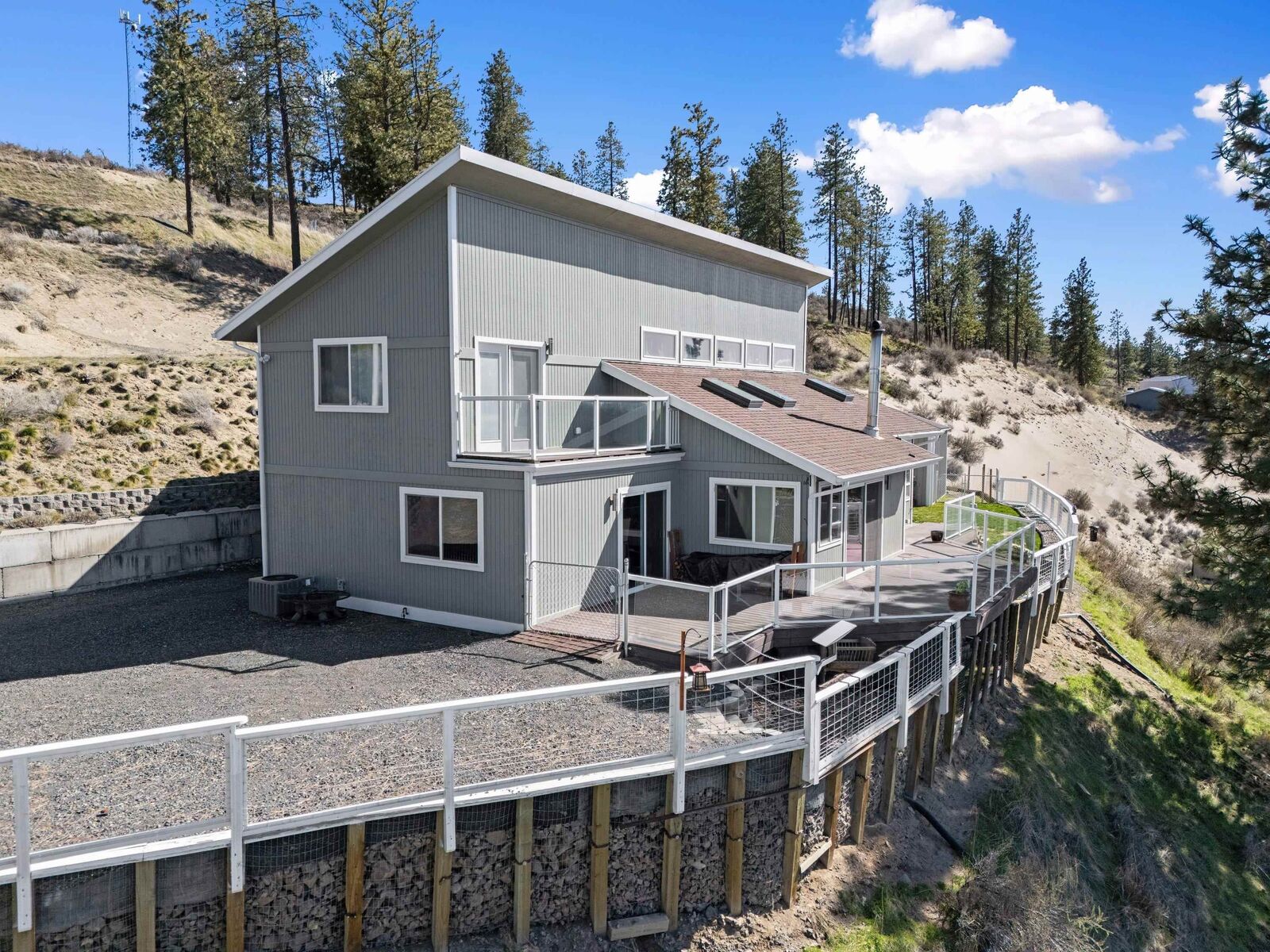 Property Photo: 42040 Lakeview Rd. N. WA 99122