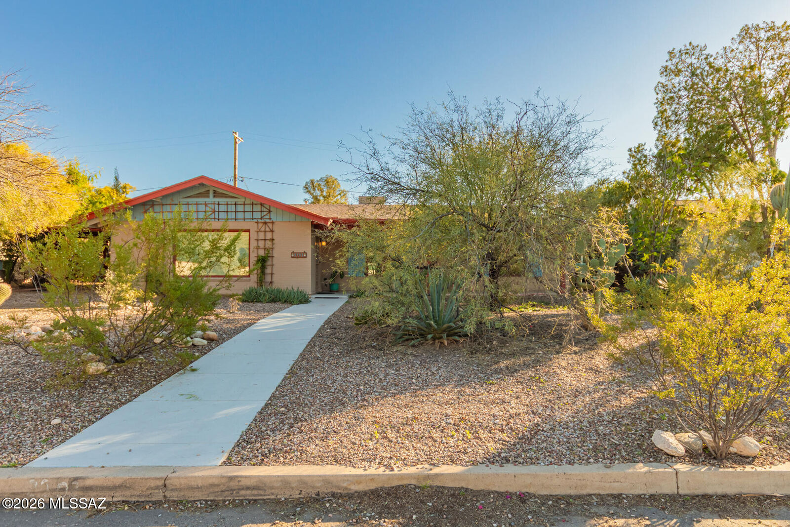Property Photo: 2902 E Calle Glorietta AZ 85716