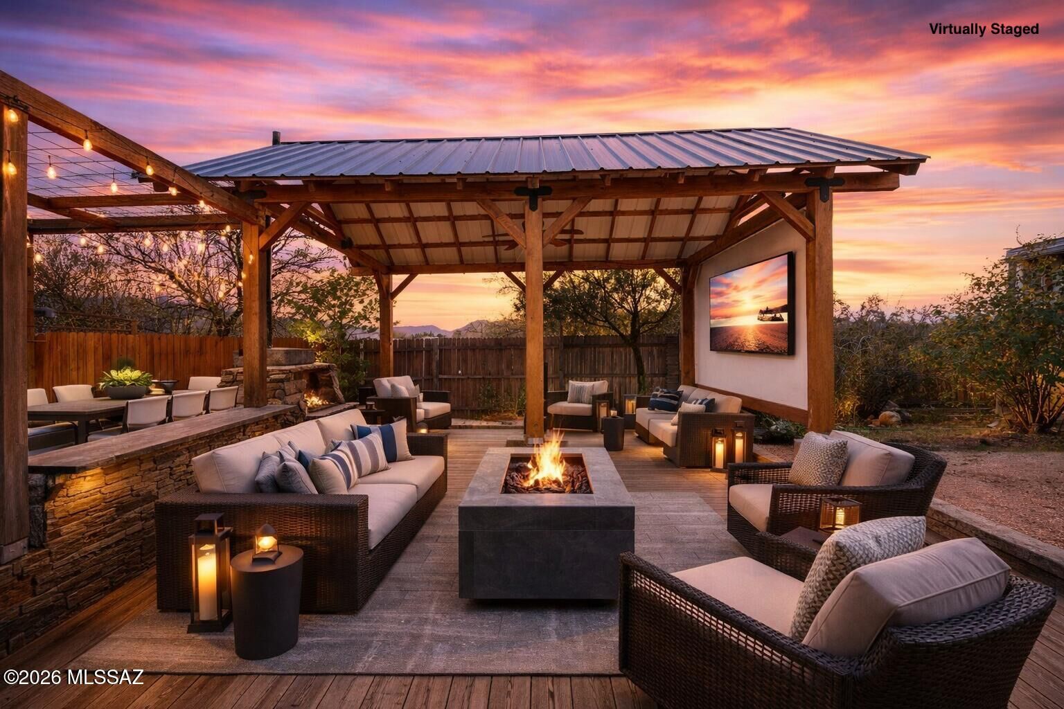 Property Photo:  697 N Palm Lane  AZ 85602 