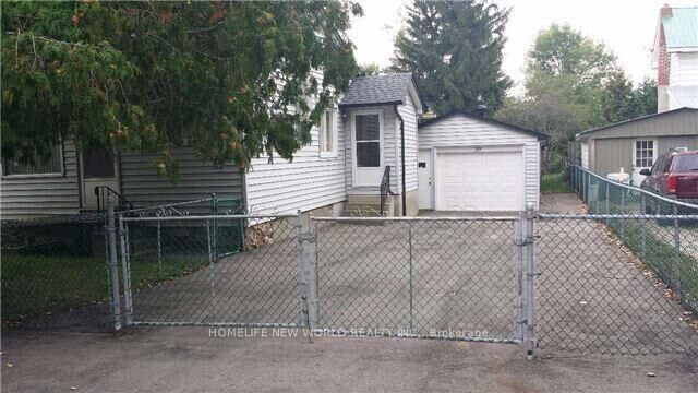 Property Photo:  39 Windsor Drive  ON L4A 7X3 