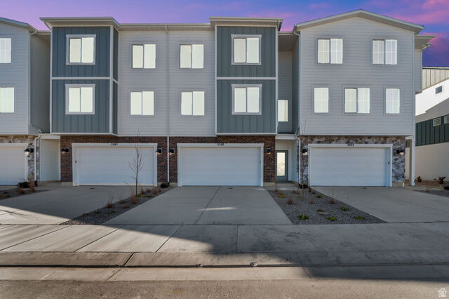 Property Photo: 5255 N Evergreen Way 211 UT 84005