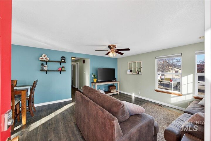 Property Photo:  611 NW 15th  ID 83642 