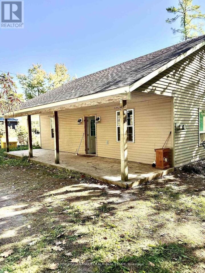 Property Photo:  2 Oakwood Drive  ON K0M 1N0 