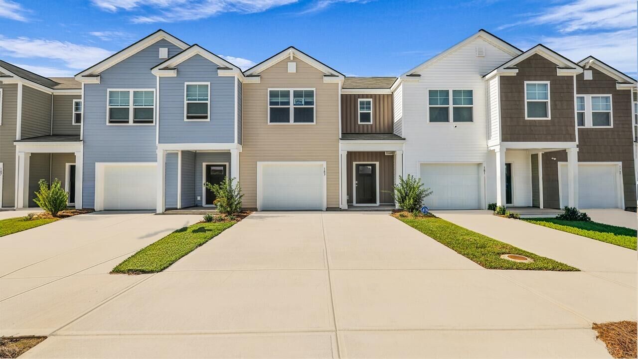 Property Photo: 315 Bluebell Way SC 29461