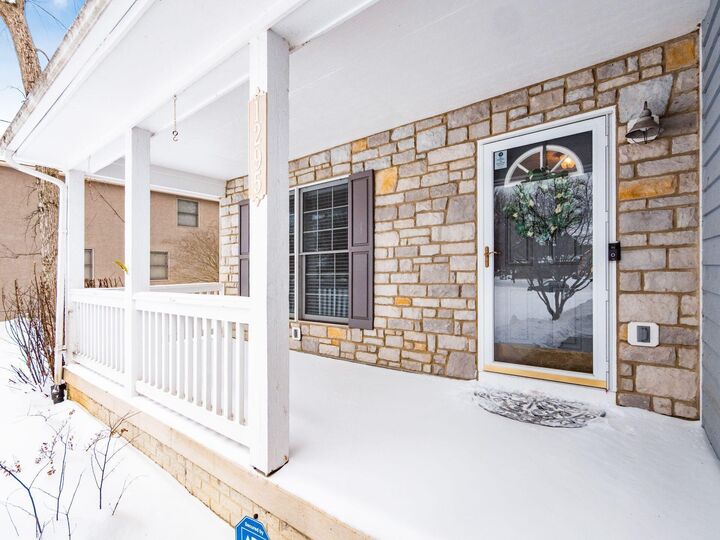 Property Photo: 1295 Dobbins Drive OH 43054