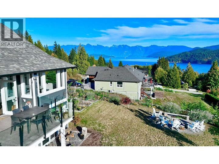 Property Photo:  605 Woodland Avenue  BC V0N 1V1 