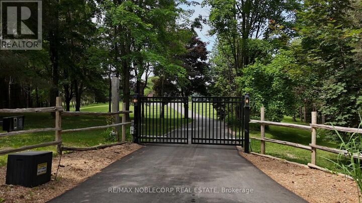 Property Photo:  17088 Horseshoe Hill Road  ON L7C 2N6 