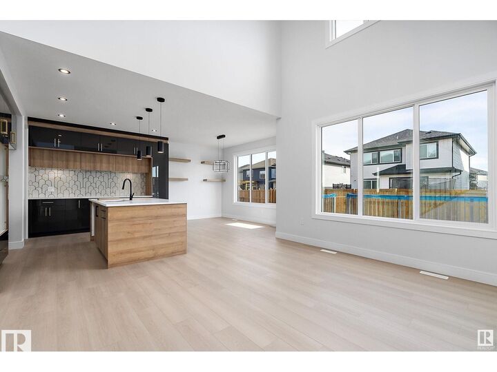Property Photo: 138 South Ravines Drive AB T9G 0M7