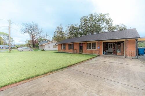 Property Photo:  2202 Tara Lane  GA 31520 