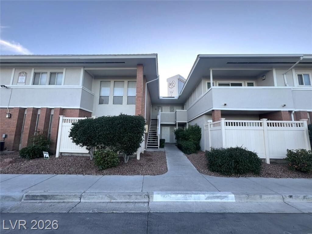Property Photo: 2855 Geary Place 3213 NV 89109